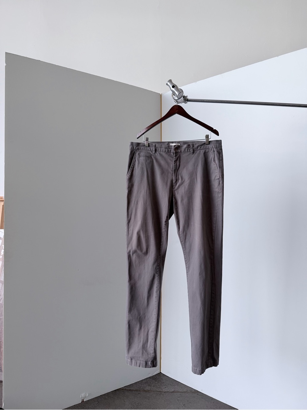 Taylor Stitch Men’s Chinos in Taupe Gray